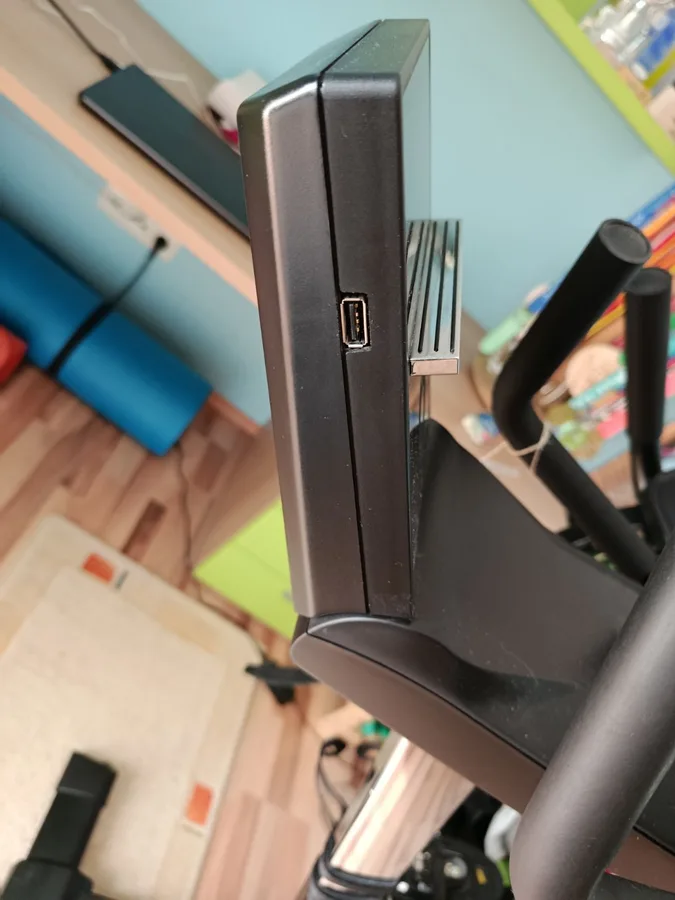USB A port, not compatible